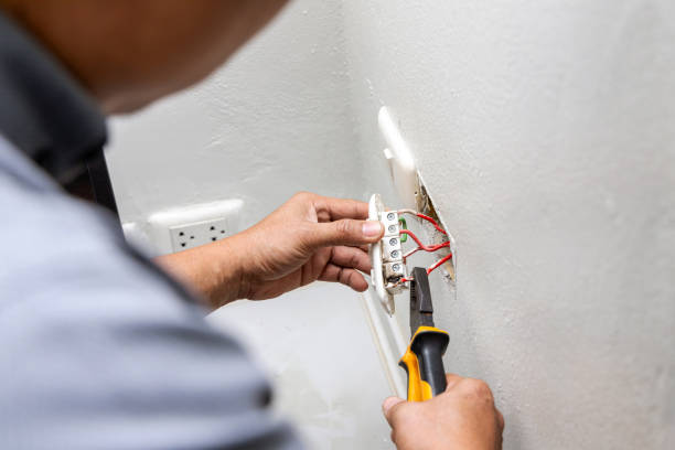 Best Affordable Emergency Electrician  in Langhorne Manor, PA